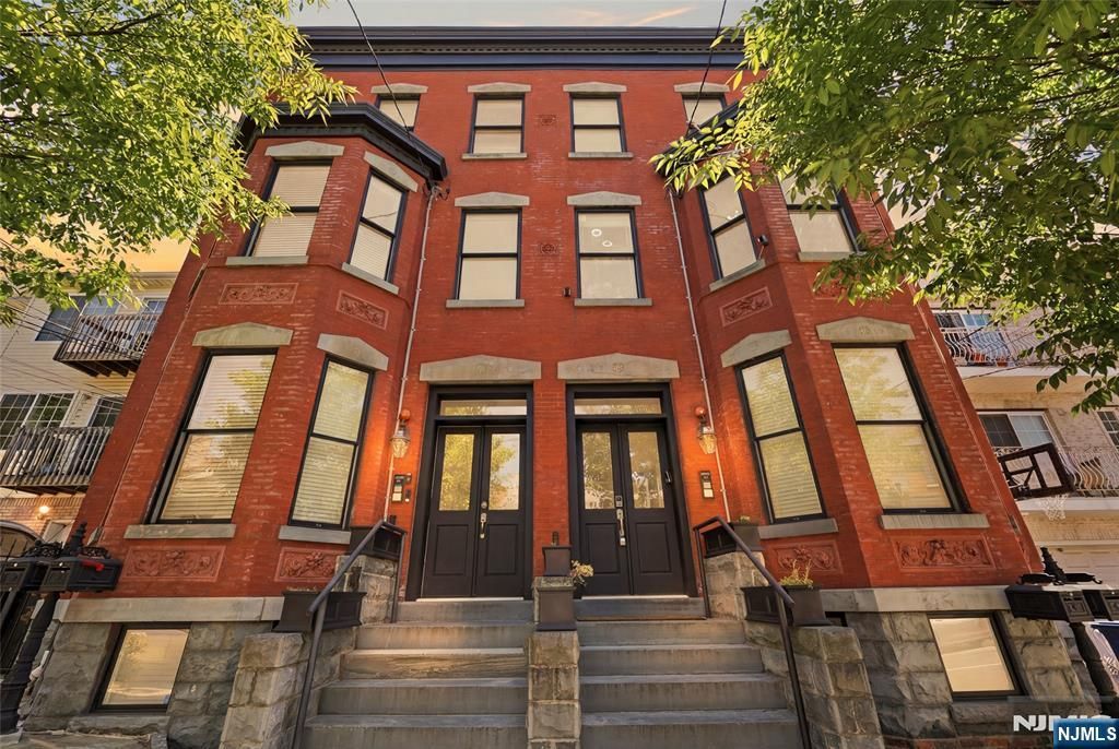 252 Mt Pleasant Avenue, Newark, NJ 07104