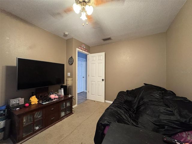 38932 CENTRAL AVENUE, Zephyrhills, FL 33540