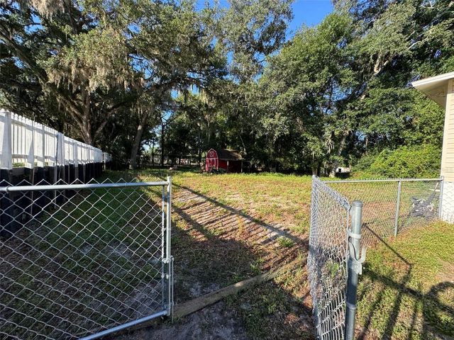 38932 CENTRAL AVENUE, Zephyrhills, FL 33540