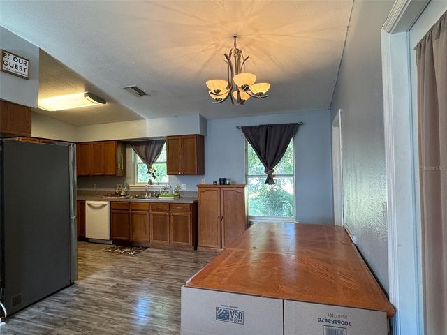 38932 CENTRAL AVENUE, Zephyrhills, FL 33540
