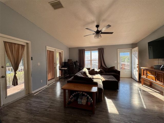 38932 CENTRAL AVENUE, Zephyrhills, FL 33540