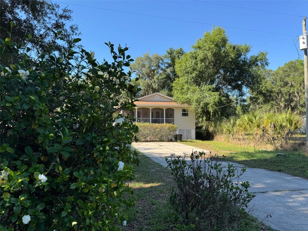 38932 CENTRAL AVENUE, Zephyrhills, FL 33540
