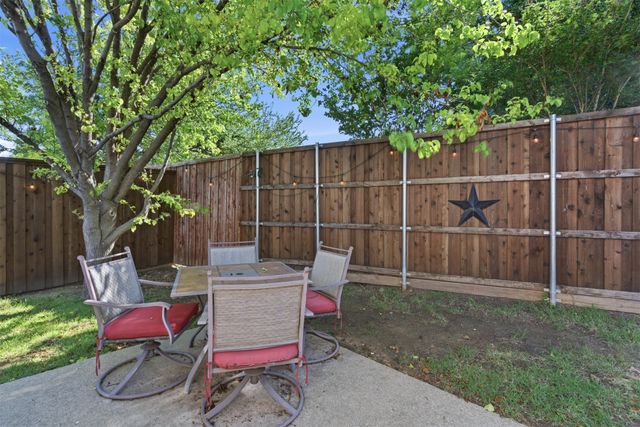 7804 Seven Oaks Lane, Denton, TX 76210