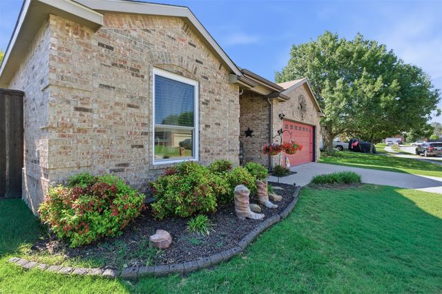 7804 Seven Oaks Lane, Denton, TX 76210