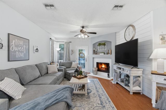 7804 Seven Oaks Lane, Denton, TX 76210