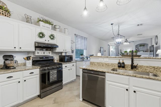 7804 Seven Oaks Lane, Denton, TX 76210