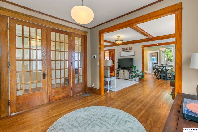 3716 Hawthorne Avenue, Omaha, NE 68131