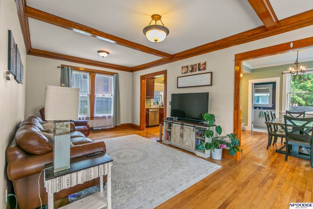 3716 Hawthorne Avenue, Omaha, NE 68131