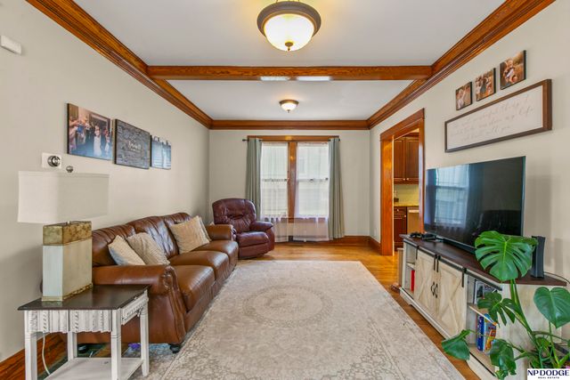 3716 Hawthorne Avenue, Omaha, NE 68131