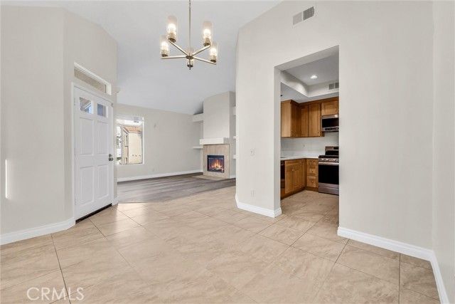 3160 ALTURA Circle 203, Corona, CA 92882