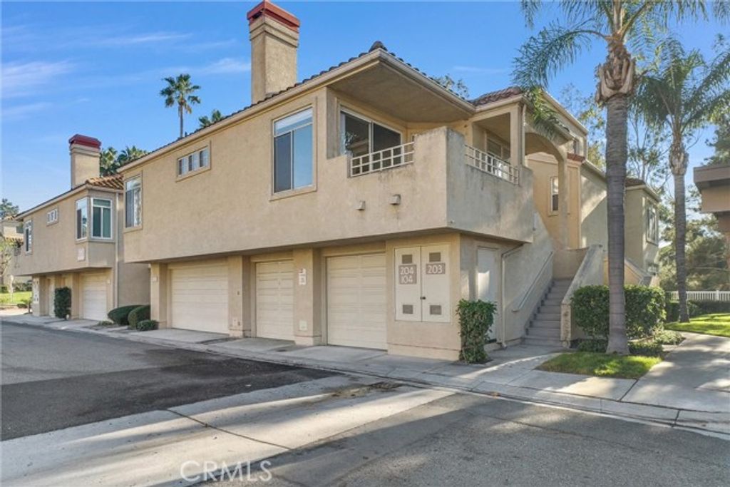 3160 ALTURA Circle 203, Corona, CA 92882