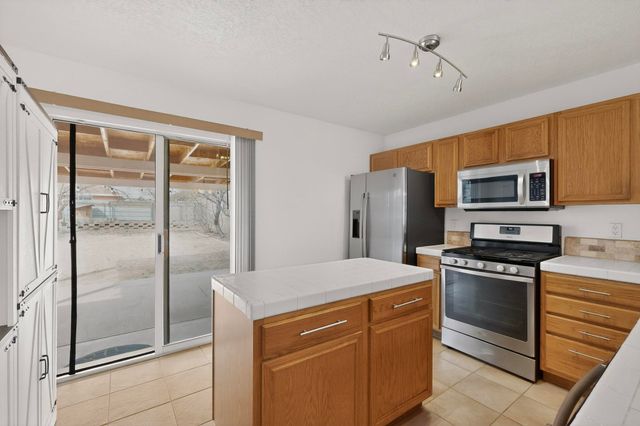 9419 Vervain Drive NW, Albuquerque, NM 87114