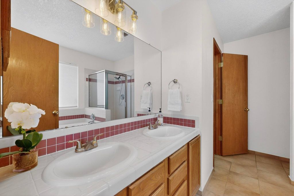 Image 18 of property listing at 9419 Vervain Drive NW, Albuquerque, NM 87114