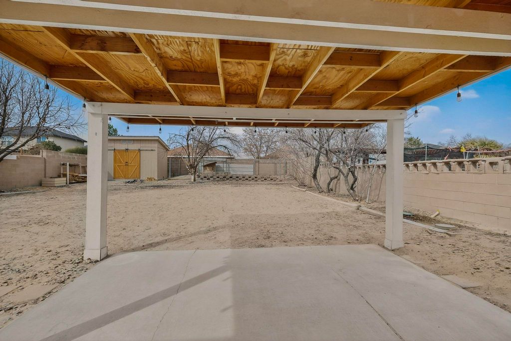 Image 32 of property listing at 9419 Vervain Drive NW, Albuquerque, NM 87114