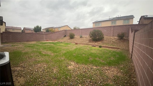 1004 TROPIC WIND Avenue, North Las Vegas, NV 89081