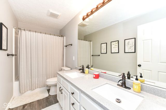 5839 Cabot Drive, Indianapolis, IN 46221