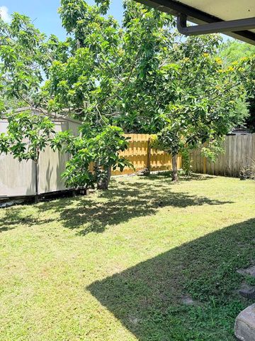 5813 Wild Lupine Court, West Palm Beach, FL 33415