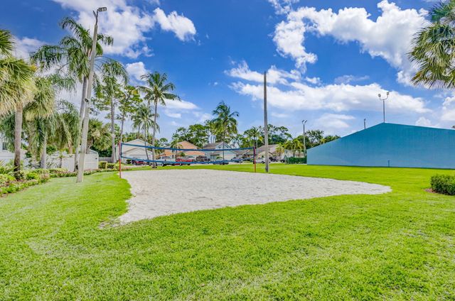 5813 Wild Lupine Court, West Palm Beach, FL 33415