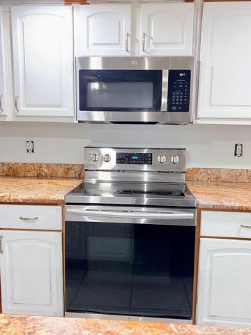 5813 Wild Lupine Court, West Palm Beach, FL 33415