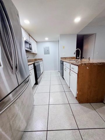 5813 Wild Lupine Court, West Palm Beach, FL 33415