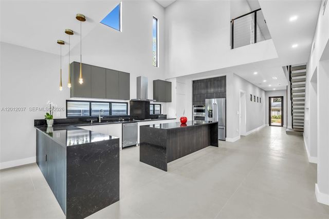 808 SW 9th St 808-B, Fort Lauderdale, FL 33315