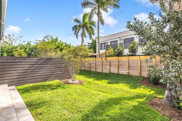 808 SW 9th St 808-B, Fort Lauderdale, FL 33315
