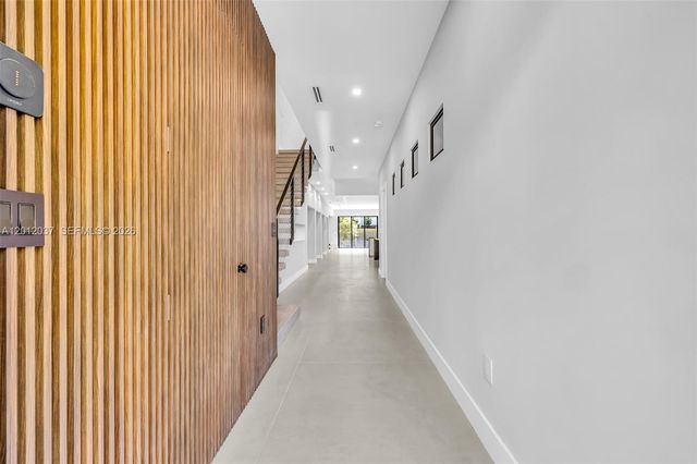 808 SW 9th St 808-B, Fort Lauderdale, FL 33315