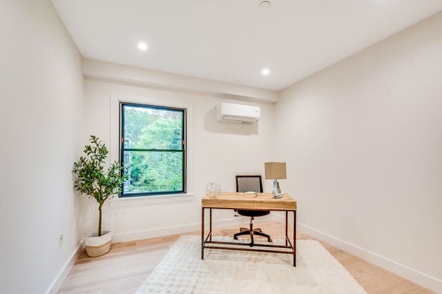 114 Franklin St. 2, Brookline, MA 02445