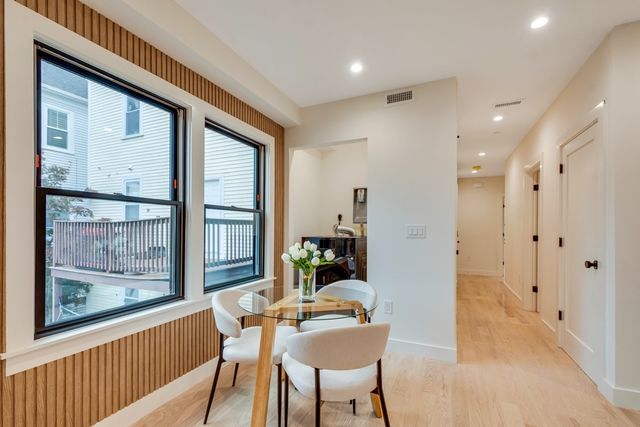 114 Franklin St. 2, Brookline, MA 02445
