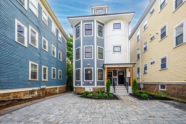 114 Franklin St. 2, Brookline, MA 02445