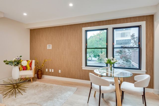 114 Franklin St. 2, Brookline, MA 02445