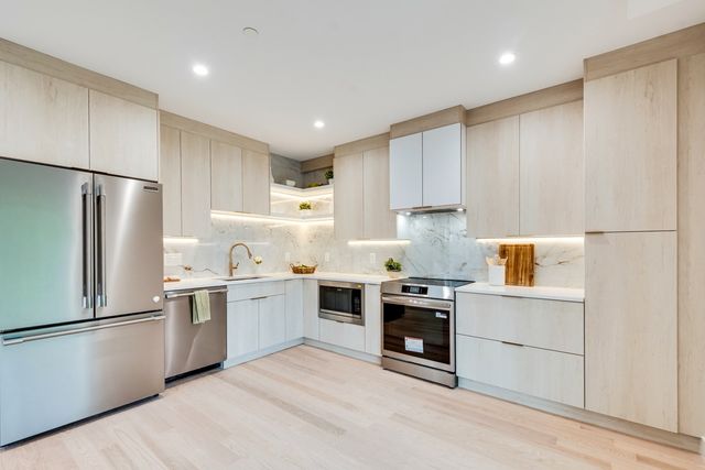 114 Franklin St. 2, Brookline, MA 02445