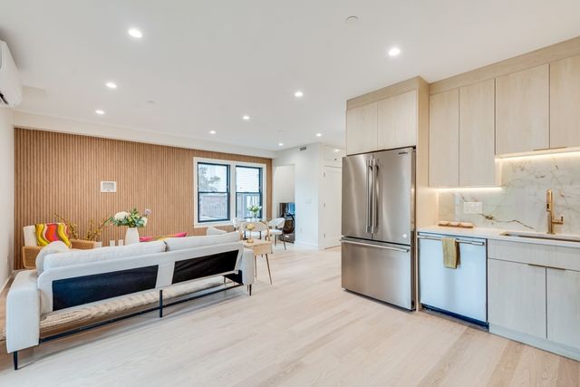 114 Franklin St. 2, Brookline, MA 02445