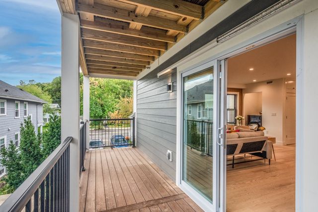 114 Franklin St. 2, Brookline, MA 02445