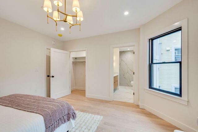 114 Franklin St. 2, Brookline, MA 02445