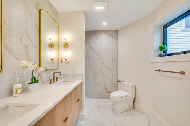 114 Franklin St. 2, Brookline, MA 02445