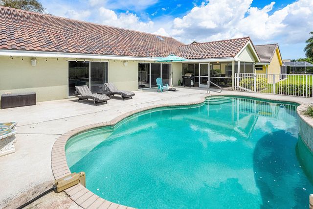 6019 Wedgewood Village Circle, Lake Worth, FL 33463