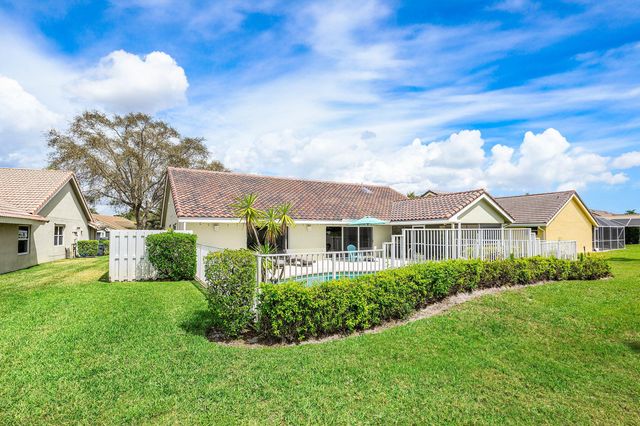 6019 Wedgewood Village Circle, Lake Worth, FL 33463