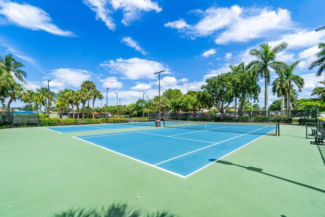 6019 Wedgewood Village Circle, Lake Worth, FL 33463