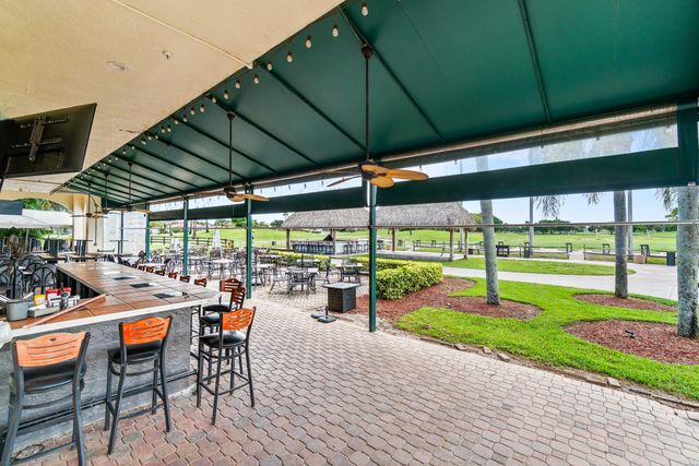 6019 Wedgewood Village Circle, Lake Worth, FL 33463