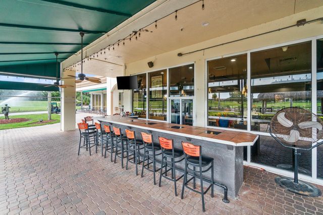 6019 Wedgewood Village Circle, Lake Worth, FL 33463