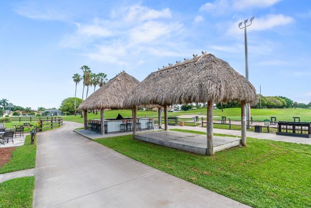 6019 Wedgewood Village Circle, Lake Worth, FL 33463