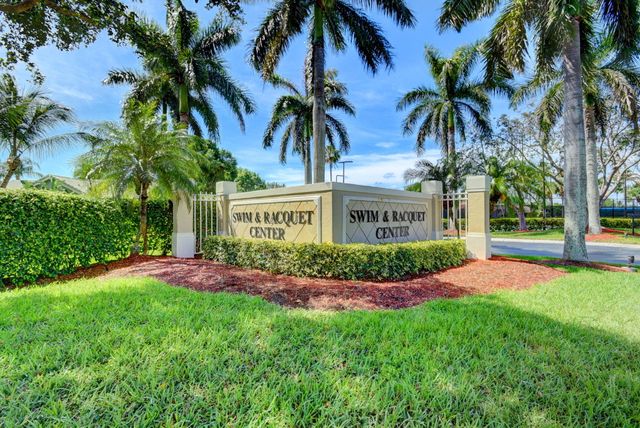 6019 Wedgewood Village Circle, Lake Worth, FL 33463