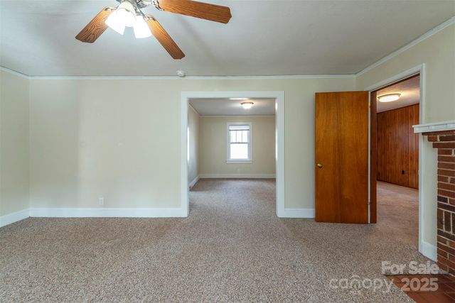 333 Richmond Avenue, Swannanoa, NC 28778