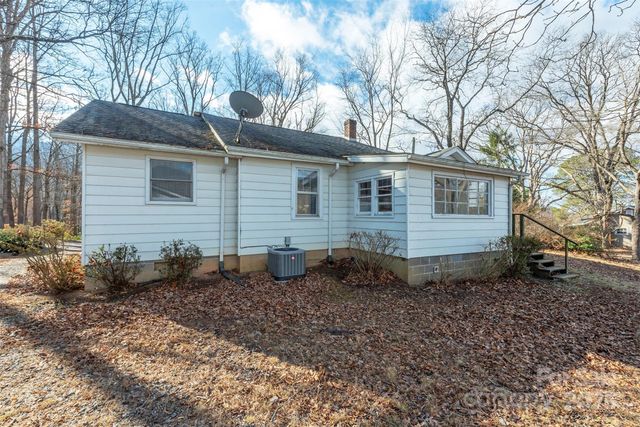 333 Richmond Avenue, Swannanoa, NC 28778