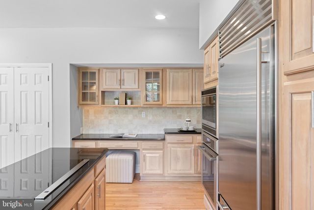 1285 FARM RD, Berwyn, PA 19312