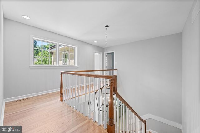 1285 FARM RD, Berwyn, PA 19312