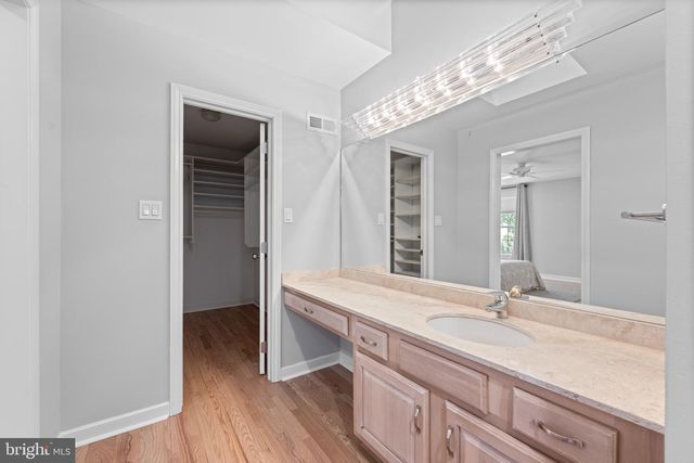 1285 FARM RD, Berwyn, PA 19312