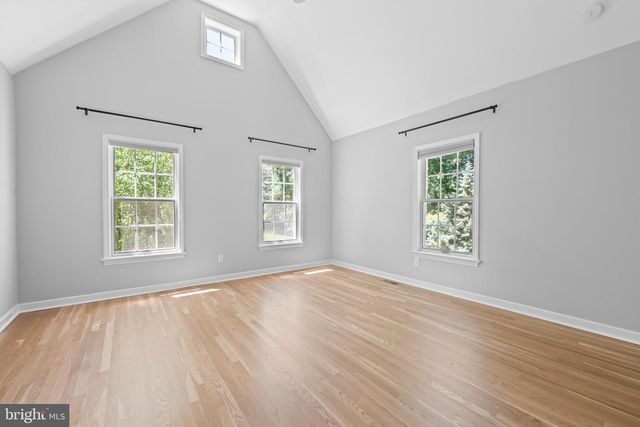 1285 FARM RD, Berwyn, PA 19312