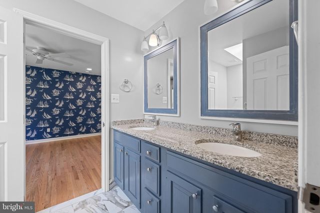 1285 FARM RD, Berwyn, PA 19312